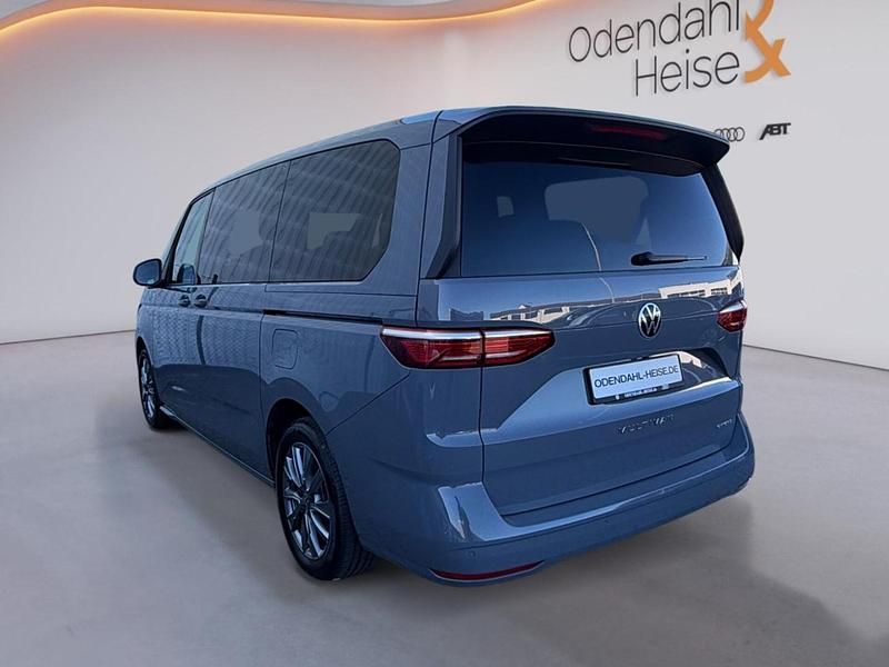 Gebraucht VW Multivan Life 150 PS (110 kW) 2023 Grau Van