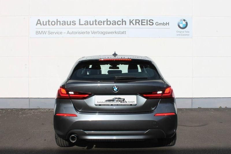 Gebraucht BMW 118 Sport Line 140 PS (102 kW) 2019 Grau Kleinwagen