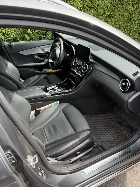 Gebraucht Mercedes 220 170 PS (125 kW) 2018 Grau Limousine