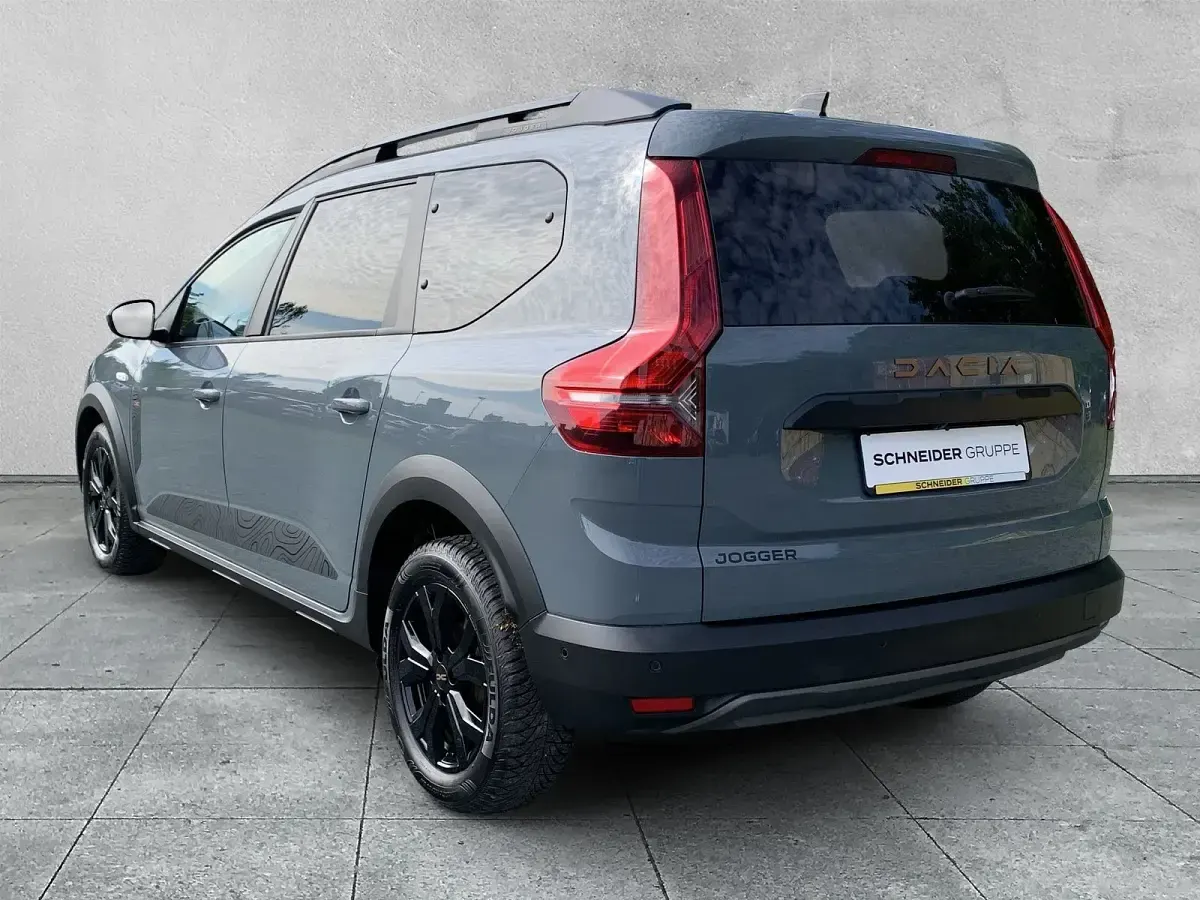 Gebraucht Dacia Jogger Extreme 110 PS (80 kW) 2025 Grau Van / Kleinbus