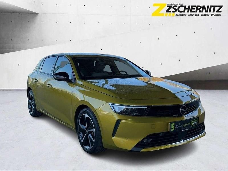 Kult gelb Gebraucht 2022 Opel Astra Business Edition Limousine | 21.460 € (Guter Preis) - Bild 1/4