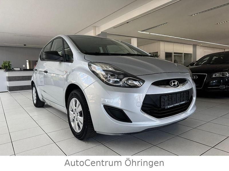 Gebraucht Hyundai ix20 Classic 90 PS (66 kW) 2011 Silber Kleinwagen