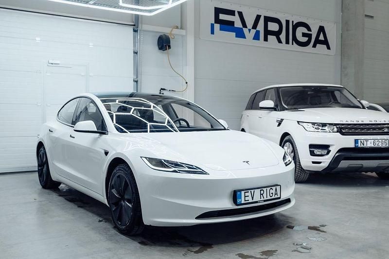Gebraucht Tesla Model 3 366 kW (498 PS) 2024 Weiß Limousine