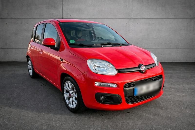 Gebraucht Fiat Panda Lounge 85 PS (62 kW) 2017 Rot Kleinwagen