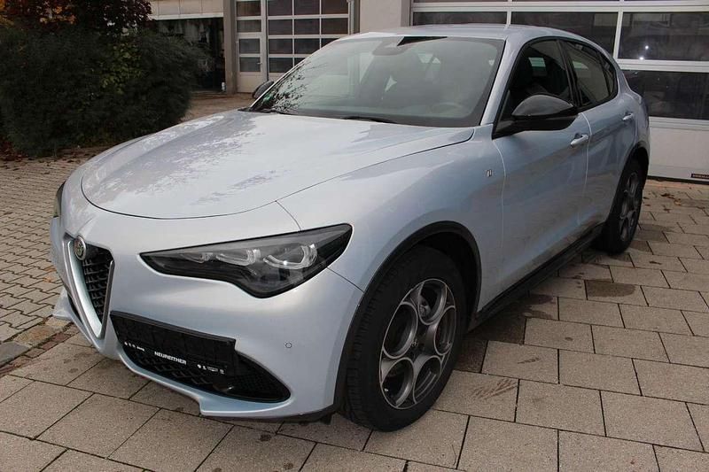 Bianco dorato Gebraucht 2023 Alfa Romeo Stelvio Ti SUV | 28.900 € (Fairer Preis) - Bild 1/4