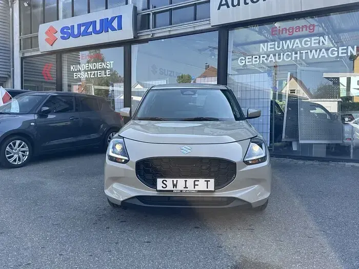 Gebraucht Suzuki Swift Comfort 82 PS (60 kW) 2026 Caravan ivory pearl metallic Kleinwagen