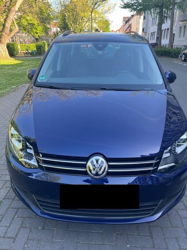 Blau Gebraucht 2018 VW Sharan Comfortline Van / Kleinbus | 23.500 € (Guter Preis) - Bild 1/4