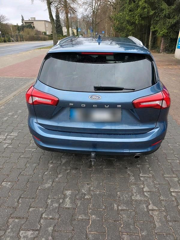 Gebraucht Ford Focus Titanium 150 PS (110 kW) 2020 Blau Kombi