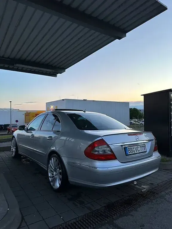 Gebraucht Mercedes E300 211 PS (155 kW) 2008 Grau Limousine