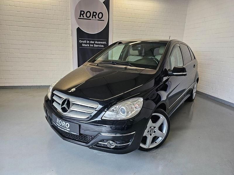 Gebraucht Mercedes B200 AMG 140 PS (102 kW) 2009 Schwarz Van / Kleinbus