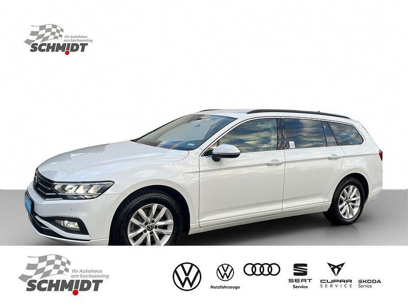 Weiß Gebraucht 2023 VW Passat Business Kombi | 26.450 € (Fairer Preis) - Bild 1/4