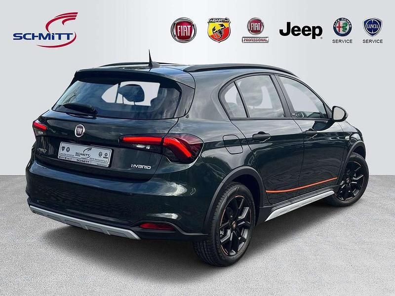 Gebraucht Fiat Tipo Garmin 131 PS (96 kW) 2024 Foresta grün Kleinwagen