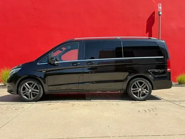 Gebraucht Mercedes V250 190 PS (139 kW) 2016 Schwarz Van / Kleinbus