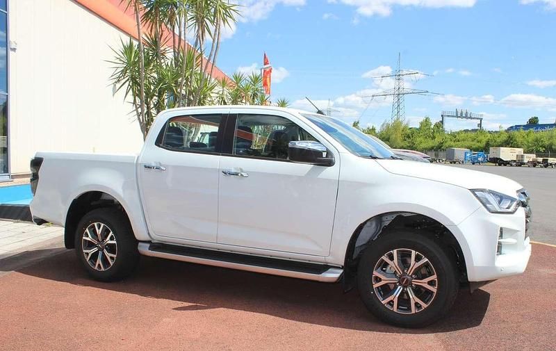 Gebraucht Isuzu D-Max 163 PS (119 kW) 2023 Weiss Pickup