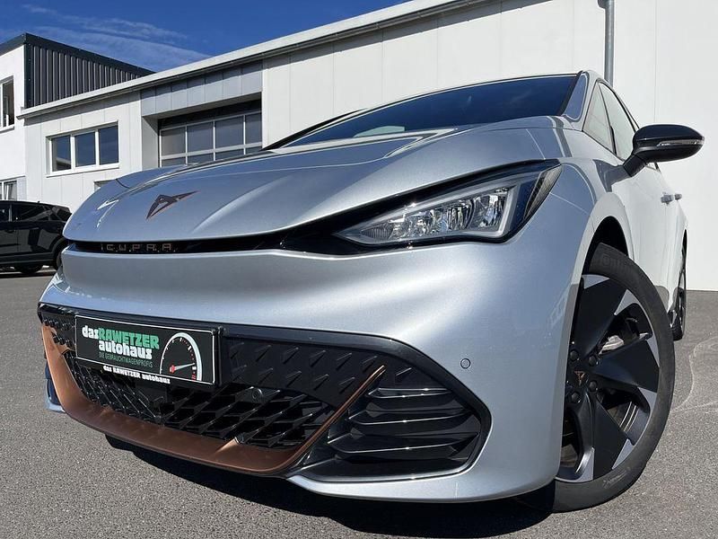 Silber Gebraucht 2024 Cupra Born e-Boost Kleinwagen | 28.460 € (Superpreis) - Bild 1/4