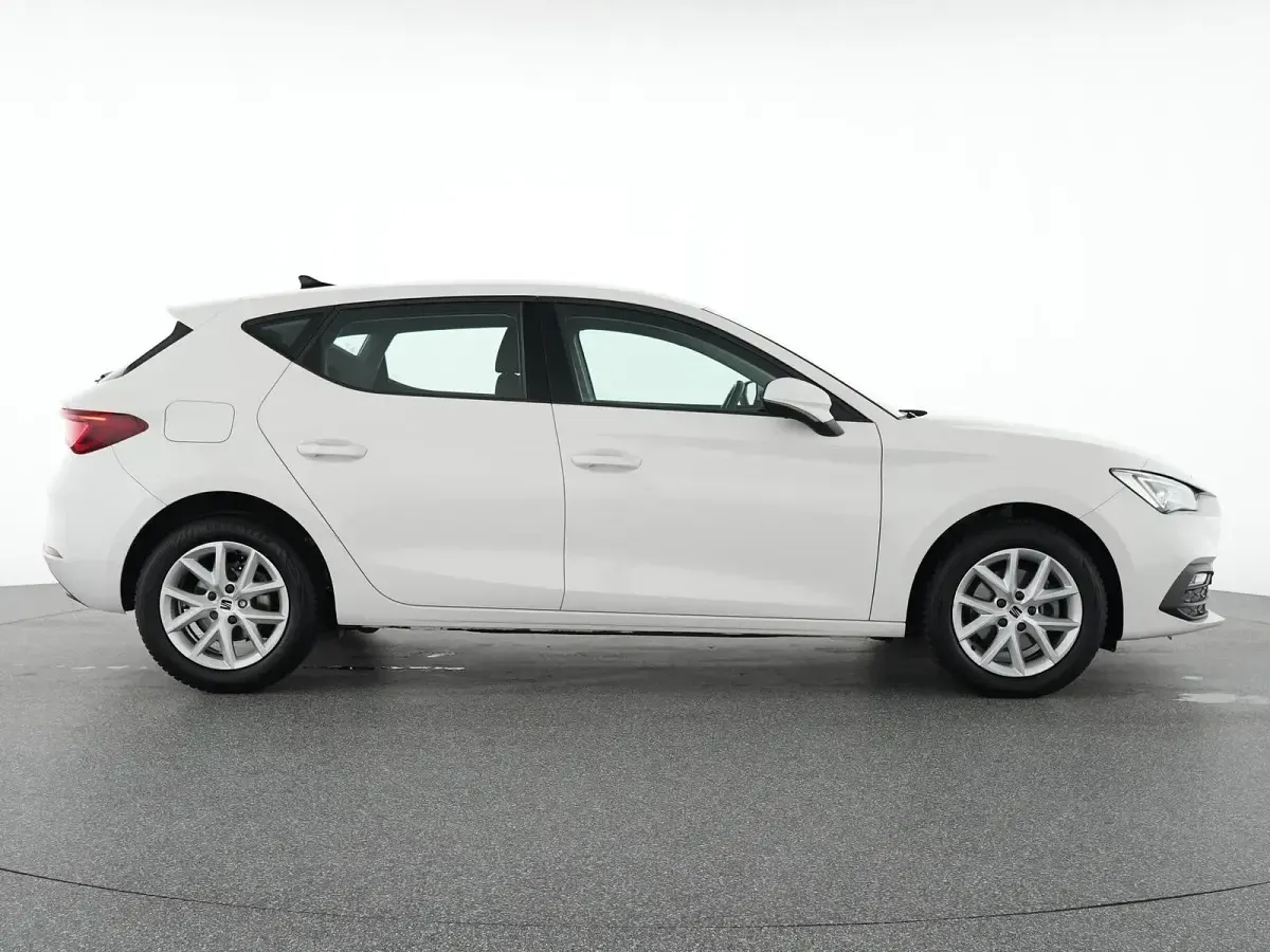 Gebraucht Seat Leon Style 131 PS (96 kW) 2022 Weiss Kombi