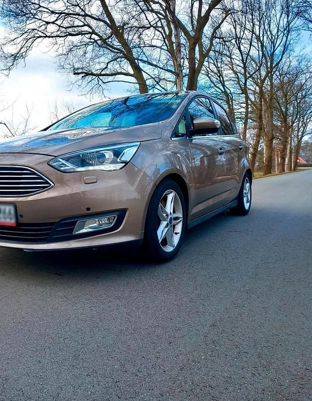 Gebraucht Ford C-MAX 150 PS (110 kW) 2019 Braun Van / Kleinbus