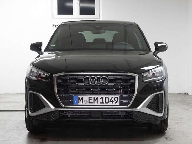 Gebraucht Audi Q2 S-Line 150 PS (110 kW) 2024 Mythosschwarz metallic SUV