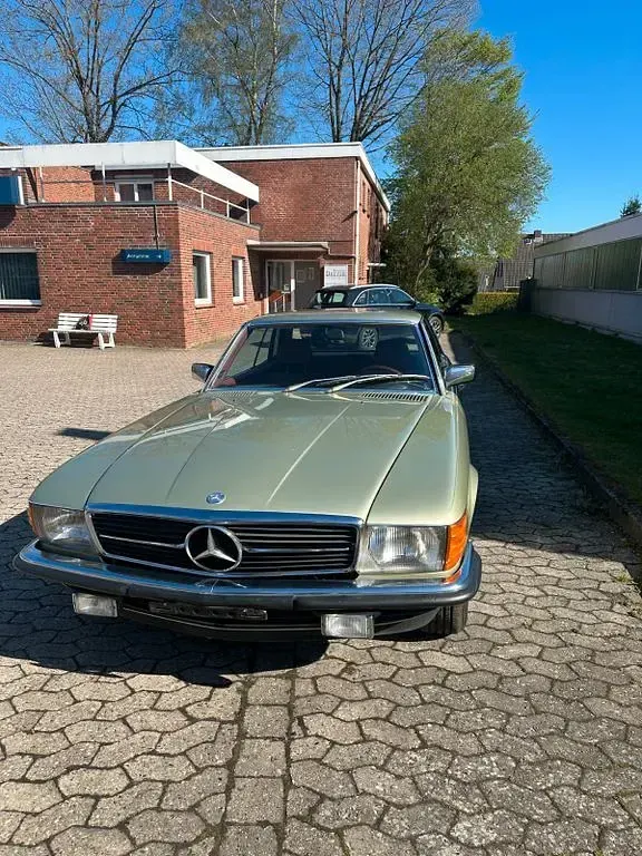 Gebraucht Mercedes SLC380 218 PS (160 kW) 1980 Silber