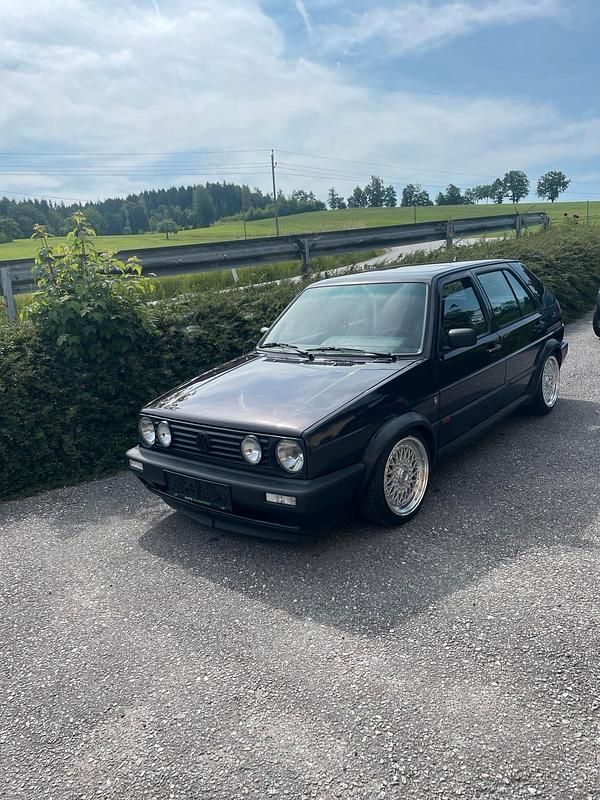 Violet Gebraucht 1991 VW Golf III Edition Limousine | 11.200 € - Bild 1/4