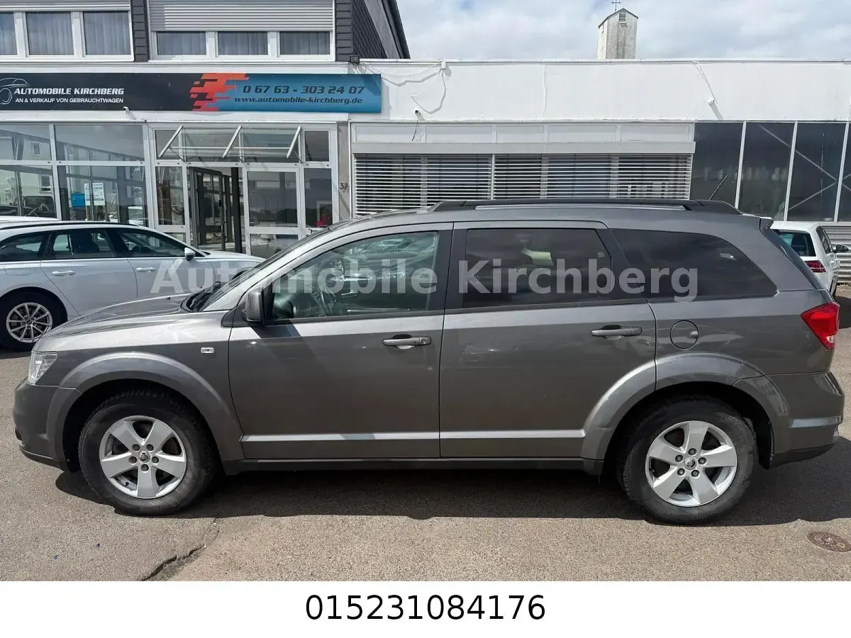 Gebraucht Fiat Freemont Urban 170 PS (125 kW) 2012 Braun SUV