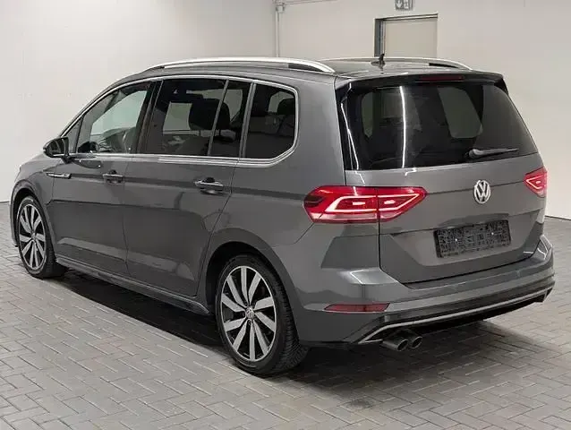 Gebraucht VW Touran Highline 150 PS (110 kW) 2018 Indiumgraumet. Van / Kleinbus