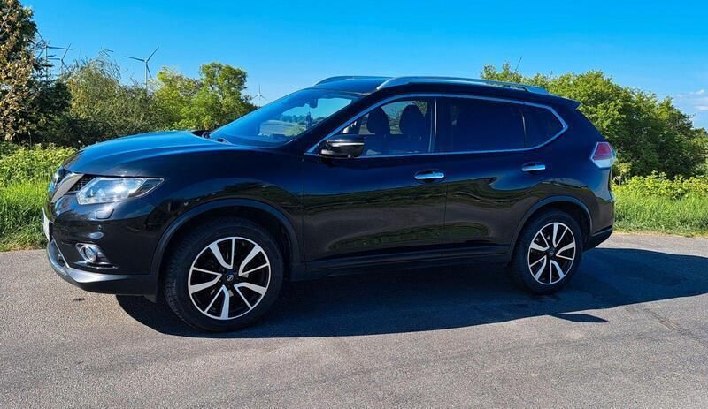Schwarz Gebraucht 2015 Nissan X-Trail 360º SUV | 11.900 € (Fairer Preis) - Bild 1/4