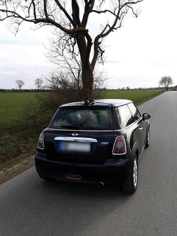 Gebraucht Mini ONE 90 PS (66 kW) 2008 Schwarz Kleinwagen