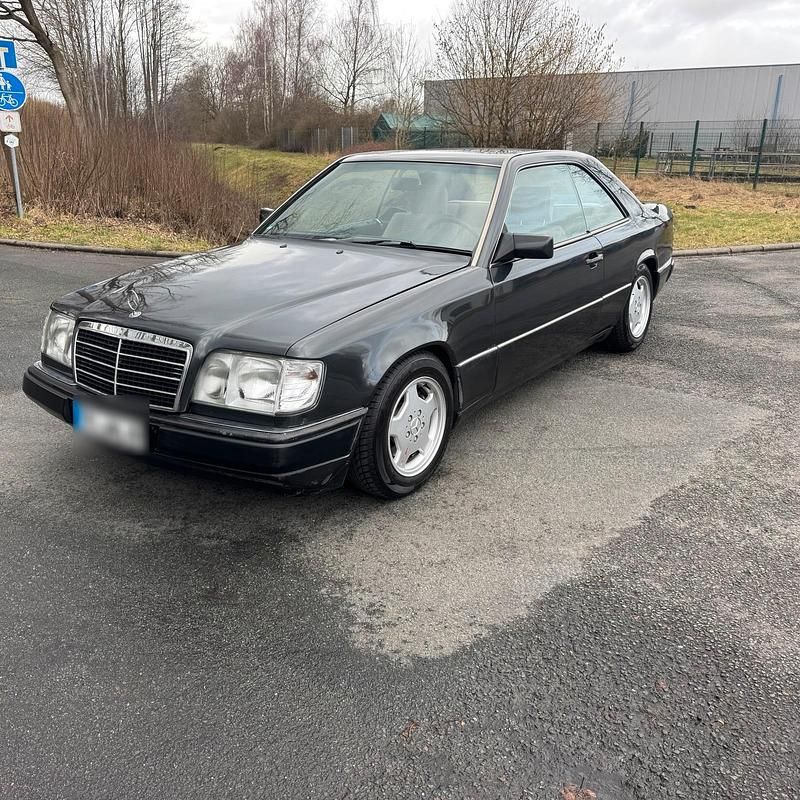 Gebraucht Mercedes 230 132 PS (97 kW) 1989 Kombi