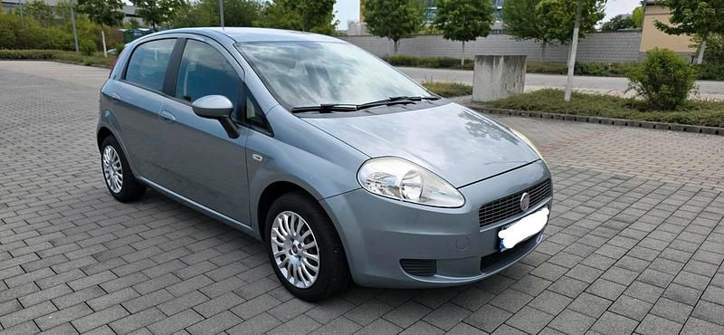 Grau Gebraucht 2008 Fiat Punto Kleinwagen | 1.190 € (Guter Preis) - Bild 1/4