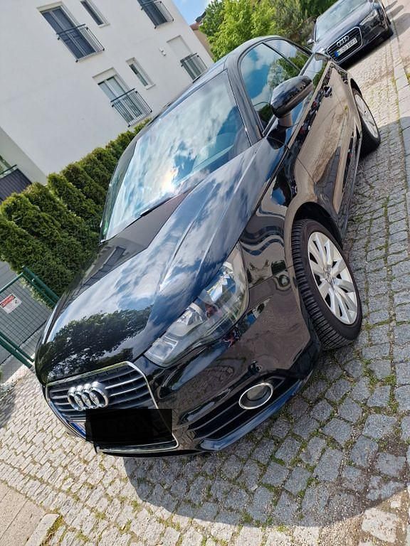 Schwarz Gebraucht 2011 Audi A1 Ambition Kleinwagen | 11.600 € (Fairer Preis) - Bild 1/4