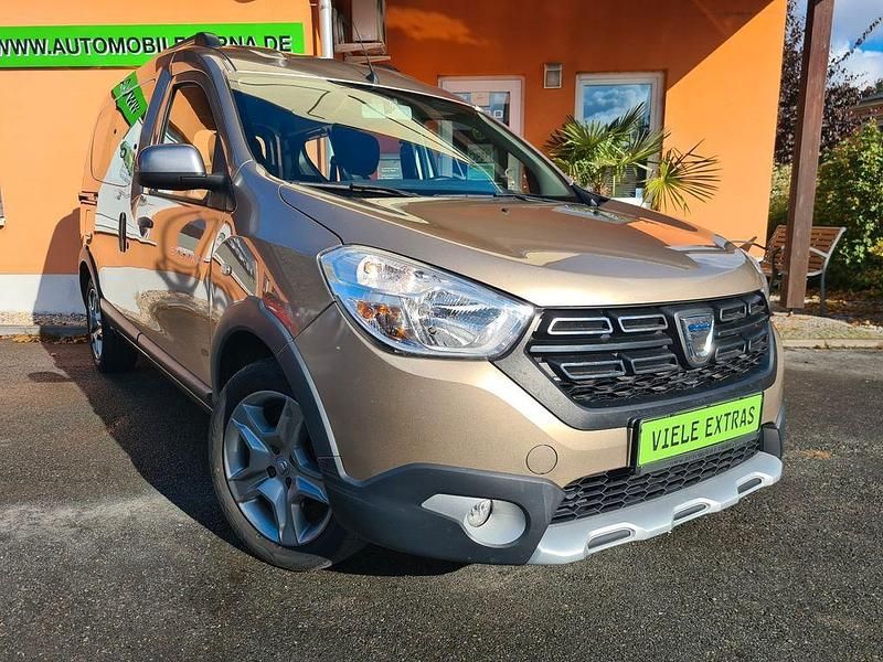 Beige Gebraucht 2021 Dacia Dokker Stepway Van | 14.950 € (Fairer Preis) - Bild 1/4