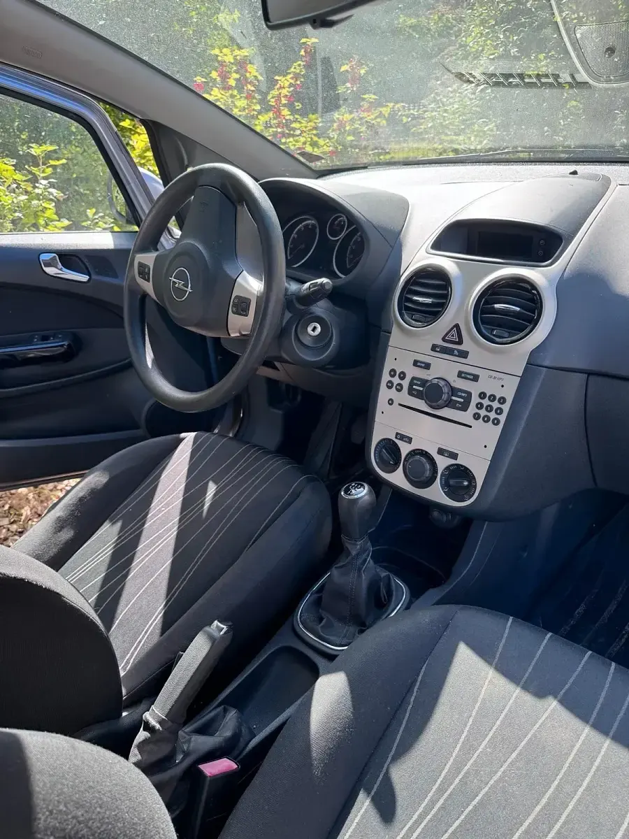 Gebraucht Opel Corsa 80 PS (58 kW) 2007 Grau Kleinwagen