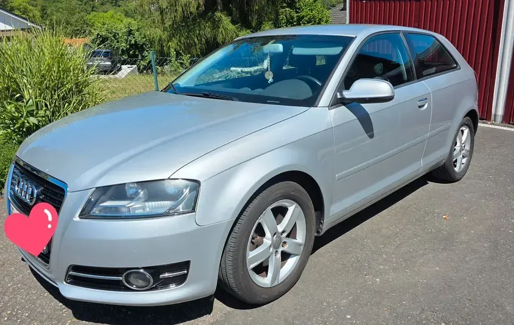 Gebraucht Audi A3 Ambiente 105 PS (77 kW) 2010 Grau Kleinwagen