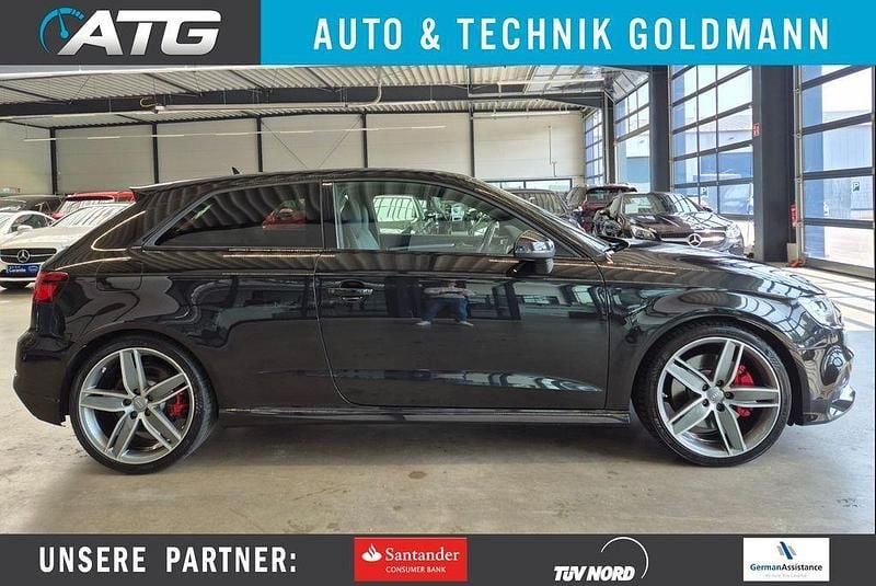 Schwarz Gebraucht 2017 Audi S3 Sport Limousine | 28.790 € (Guter Preis) - Bild 1/4