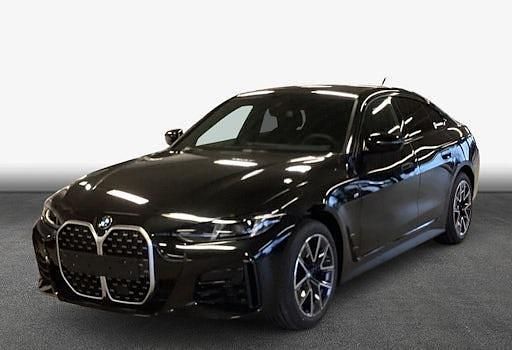 Neu BMW 420 184 PS (135 kW) 2025 Schwarz Coupé