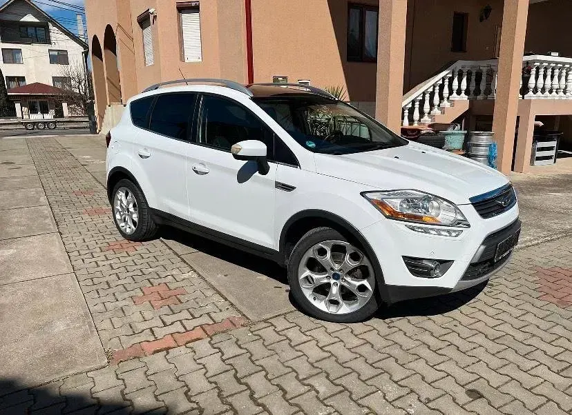 Gebraucht Ford Kuga 163 PS (119 kW) 2011 Weiß SUV