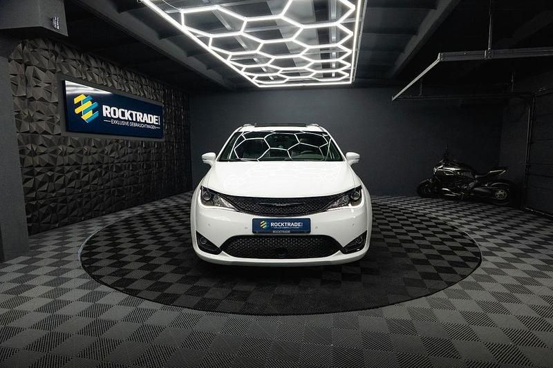 Gebraucht Chrysler Pacifica Limited 291 PS (214 kW) 2019 Weiß Van / Kleinbus