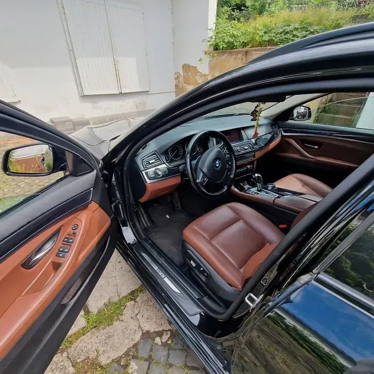 Gebraucht BMW 520 Luxury Line 190 PS (139 kW) 2016 Schwarz Kombi