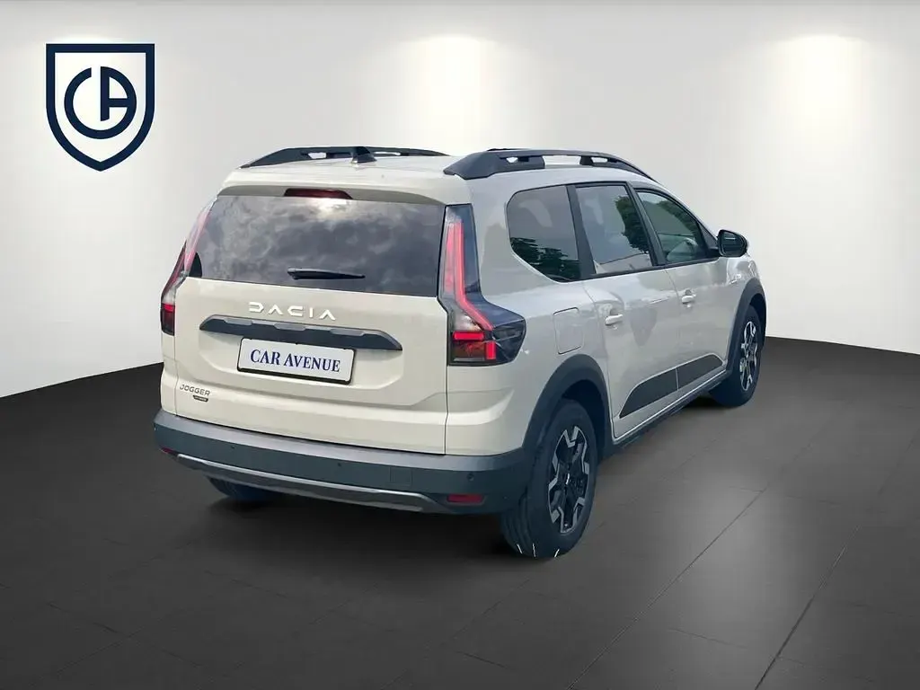 Neu Dacia Jogger Journey 109 PS (80 kW) 2026 Van / Kleinbus