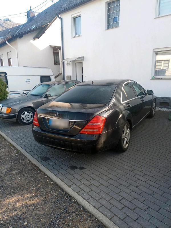 Gebraucht Mercedes 320 224 PS (164 kW) 2008 Schwarz Limousine