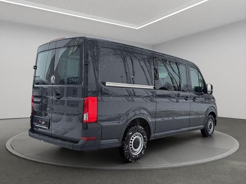 Gebraucht VW Crafter 140 PS (102 kW) 2023 Grau Van