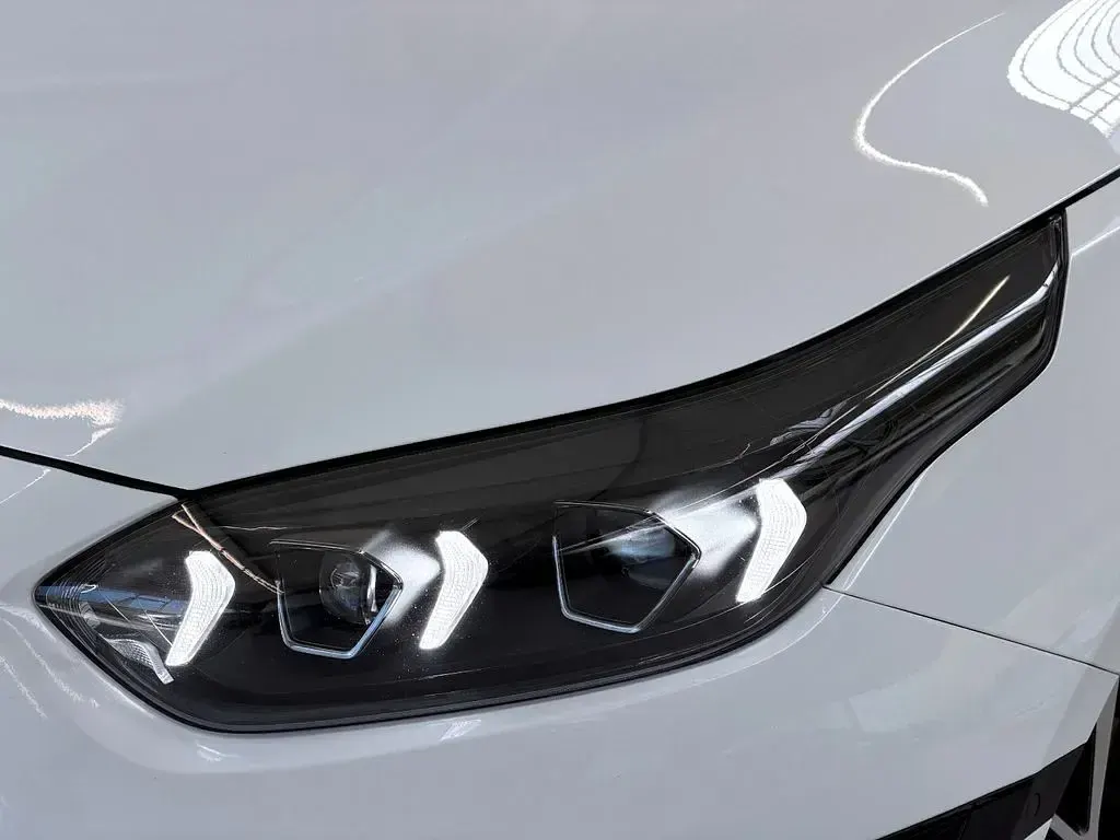 Second-hand Kia ProCeed GT Premium 204 CP (150 kW) 2023 Alb Hatchback