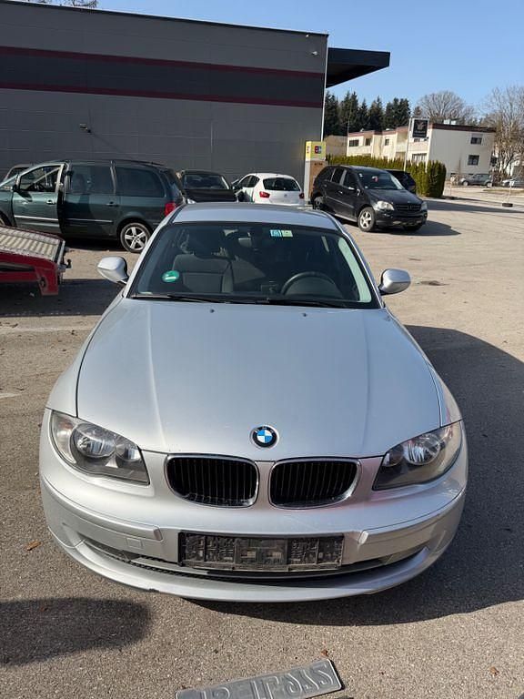 Gebraucht BMW 116 Advantage 116 PS (85 kW) 2010 Silber Kleinwagen