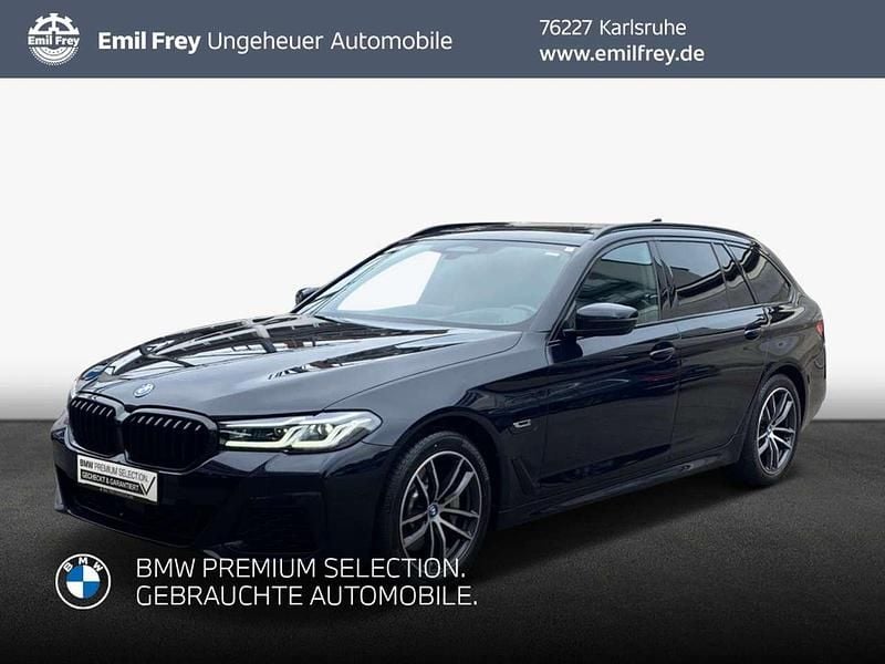 M carbonschwarz Gebraucht 2022 BMW 530e M Sport Kombi | 39.490 € (Fairer Preis) - Bild 1/3