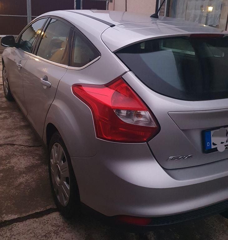 Gebraucht Ford Focus Titanium 150 PS (110 kW) 2011 Silber Limousine