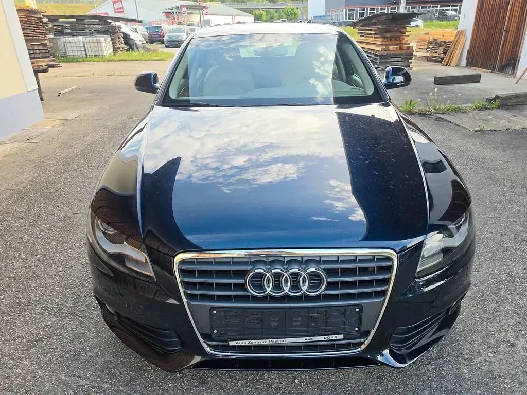 Gebraucht Audi A4 Attraction 160 PS (117 kW) 2007 Blau Limousine