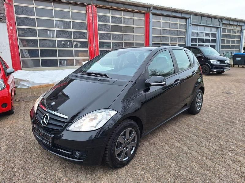Gebraucht Mercedes A180 116 PS (85 kW) 2011 Schwarz Limousine