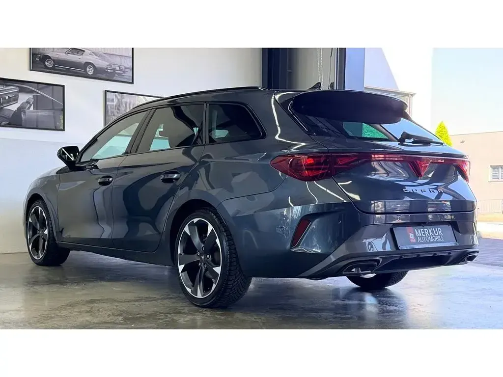 Gebraucht Cupra Leon 150 PS (110 kW) 2025 Grau Limousine