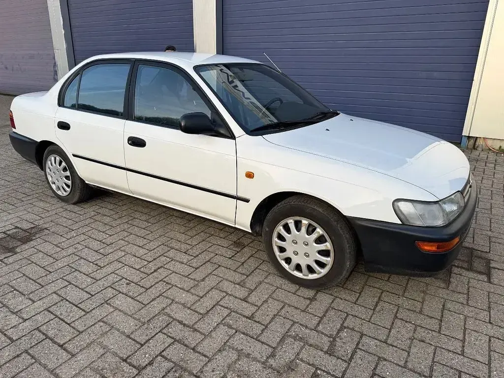 Gebraucht Toyota Corolla 75 PS (55 kW) 1994 Weiß Limousine